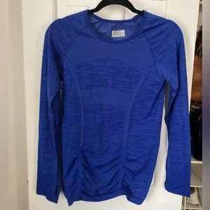 Athleta long sleeve shirt